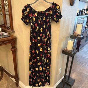 NWT~FOREVER 21 Floral Off-Shoulder Slit Short Sleeve Maxi Dress Size Small